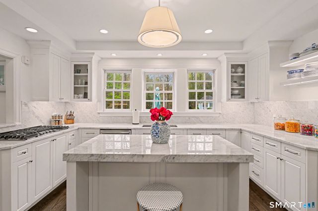 66 Gate Stone Lane, Fairfield, CT 06824