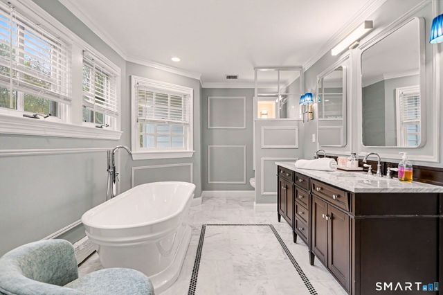 66 Gate Stone Lane, Fairfield, CT 06824