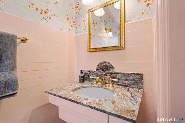 66 Gate Stone Lane, Fairfield, CT 06824