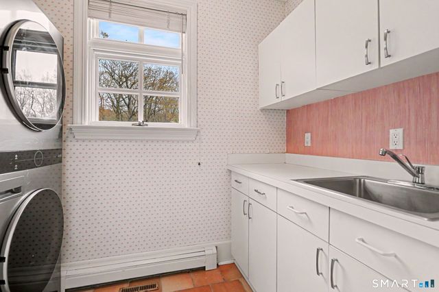 66 Gate Stone Lane, Fairfield, CT 06824