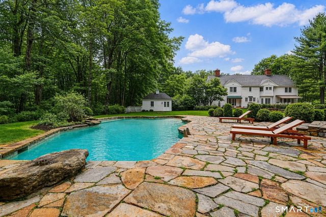 66 Gate Stone Lane, Fairfield, CT 06824