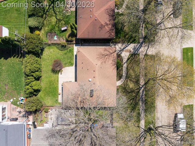 30712 Champine Street, Saint Clair Shores, MI 48082