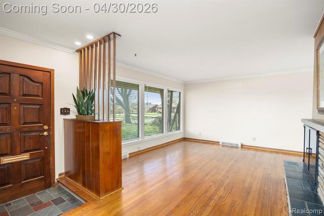 30712 Champine Street, Saint Clair Shores, MI 48082