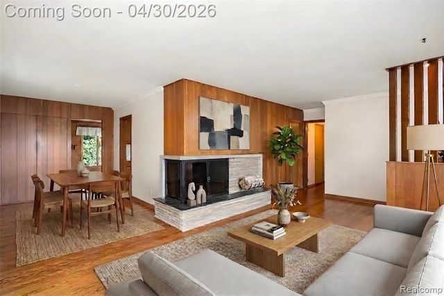 30712 Champine Street, Saint Clair Shores, MI 48082