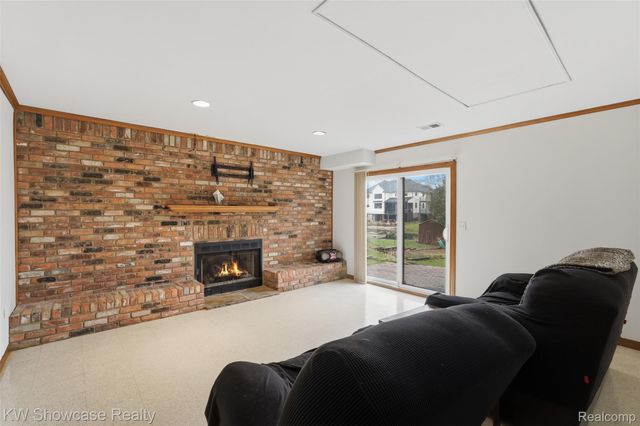 3330 Benstein Road, Commerce Charter Township, MI 48382