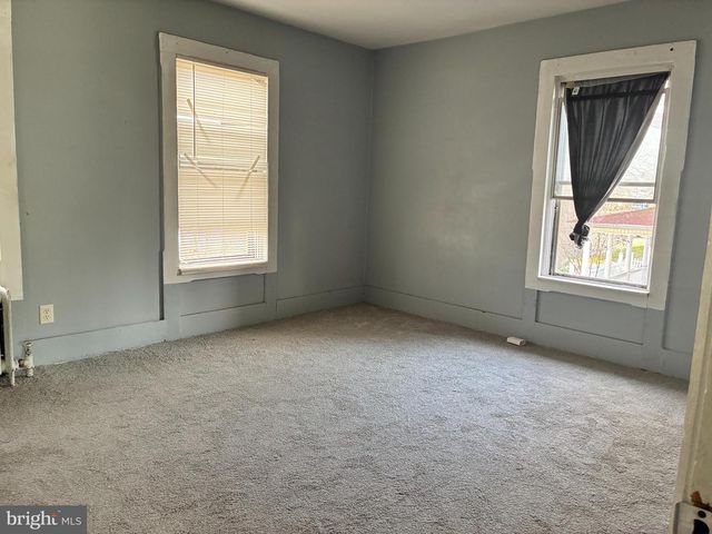 329 W GRAPE ST, Vineland, NJ 08360