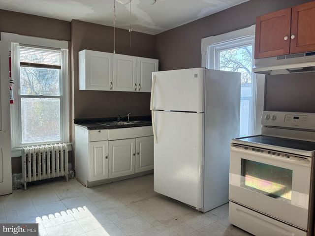 329 W GRAPE ST, Vineland, NJ 08360