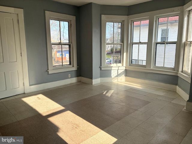 329 W GRAPE ST, Vineland, NJ 08360