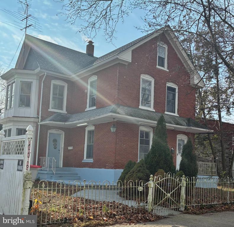 329 W GRAPE ST, Vineland, NJ 08360