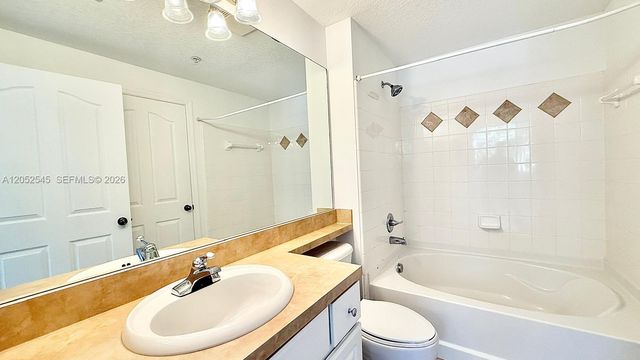 1206 E Myrtlewood Circle E 1206, Palm Beach Gardens, FL 33418