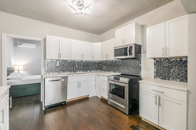 7612 Sommerville Place Road, Fort Worth, TX 76135