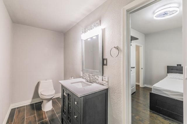 7612 Sommerville Place Road, Fort Worth, TX 76135