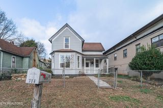 306 Carter Ave, Harriman, TN 37748