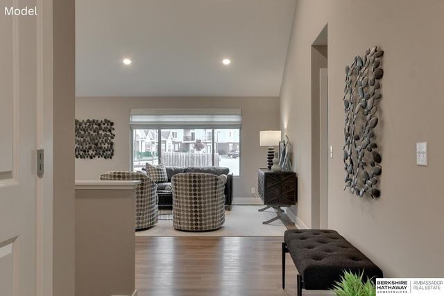 2601 Piney Creek Drive, Elkhorn, NE 68022