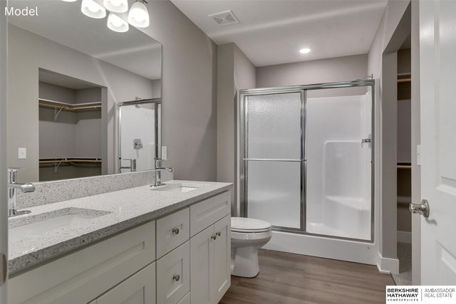 2601 Piney Creek Drive, Elkhorn, NE 68022