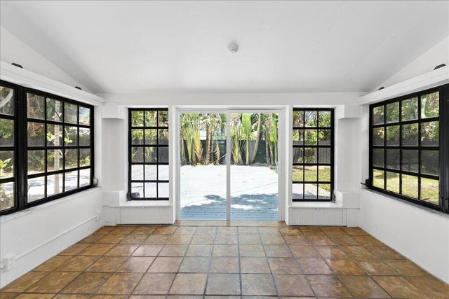 738 NE 16TH Avenue, Fort Lauderdale, FL 33304
