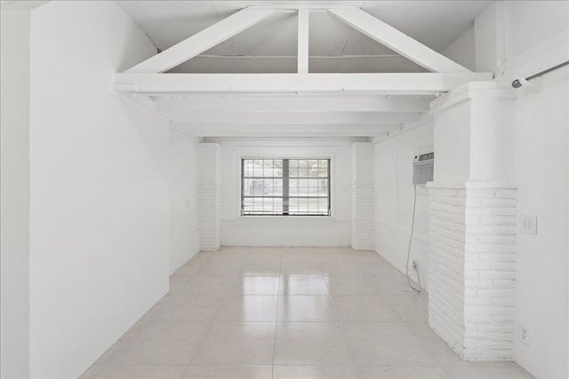 738 NE 16TH Avenue, Fort Lauderdale, FL 33304