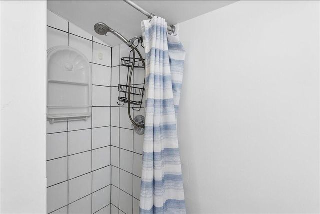 738 NE 16TH Avenue, Fort Lauderdale, FL 33304