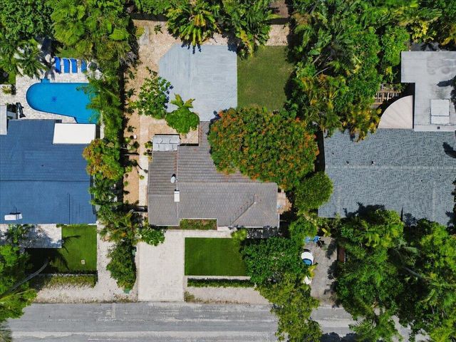 738 NE 16TH Avenue, Fort Lauderdale, FL 33304