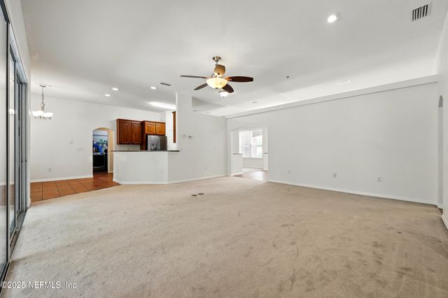 130 FALCON Drive, Green Cove Springs, FL 32043