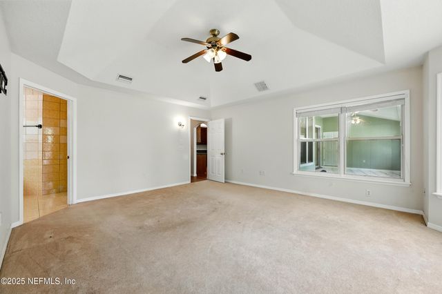 130 FALCON Drive, Green Cove Springs, FL 32043