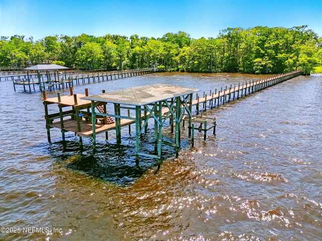 130 FALCON Drive, Green Cove Springs, FL 32043