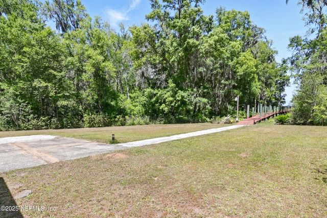 130 FALCON Drive, Green Cove Springs, FL 32043
