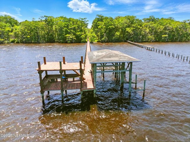 130 FALCON Drive, Green Cove Springs, FL 32043