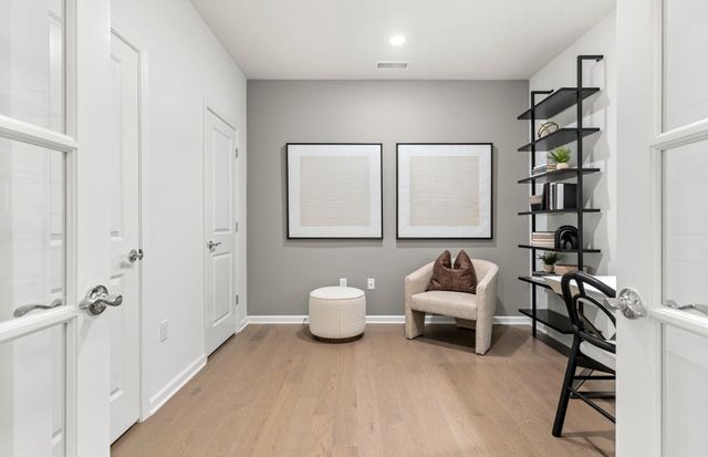 8 Peters Farm Way 108, Westborough, MA 01581
