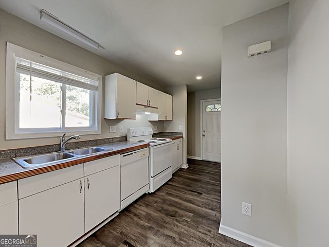 5779 Hillside Drive, Atlanta, GA 30340