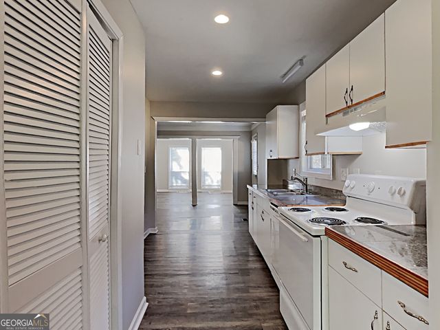 5779 Hillside Drive, Atlanta, GA 30340
