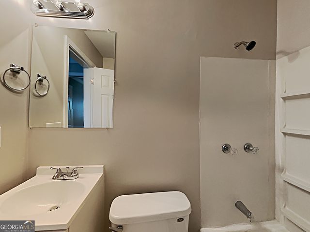 5779 Hillside Drive, Atlanta, GA 30340