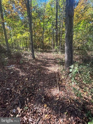 140 W REYNOLDS RD, New Oxford, PA 17350