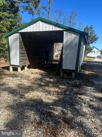 140 W REYNOLDS RD, New Oxford, PA 17350