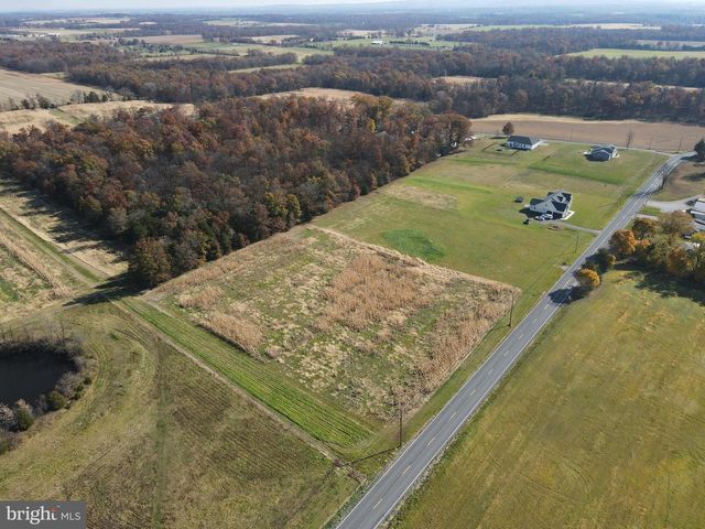 140 W REYNOLDS RD, New Oxford, PA 17350