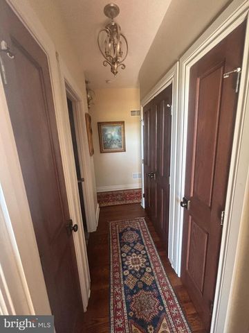 140 W REYNOLDS RD, New Oxford, PA 17350