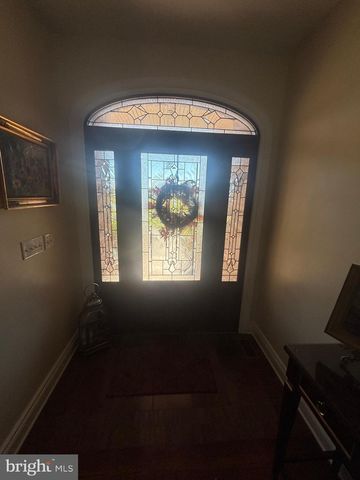 140 W REYNOLDS RD, New Oxford, PA 17350