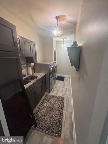 140 W REYNOLDS RD, New Oxford, PA 17350