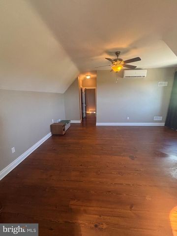 140 W REYNOLDS RD, New Oxford, PA 17350