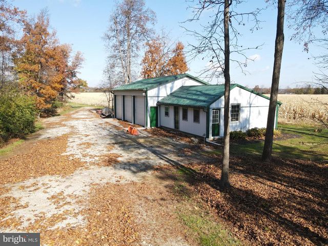 140 W REYNOLDS RD, New Oxford, PA 17350