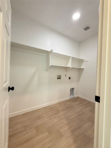 2864 Burchill Road, Fort Worth, TX 76105