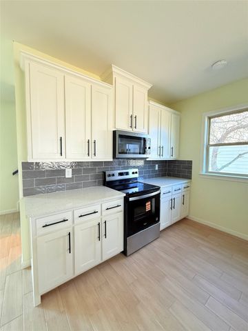 2864 Burchill Road, Fort Worth, TX 76105