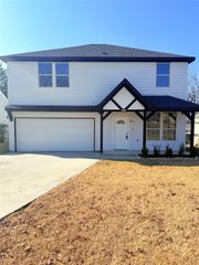 2864 Burchill Road, Fort Worth, TX 76105