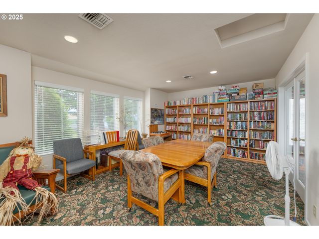 633 HIGHLAND VISTA Ln, Roseburg, OR 97471