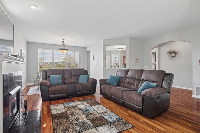 30098 Autumn Drive 1, Beecher, IL 60401