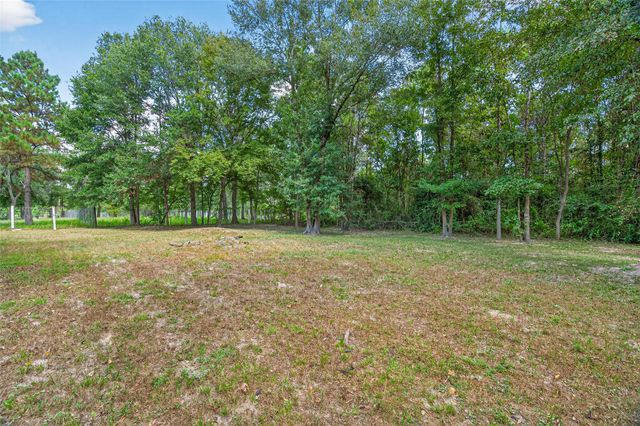 1657 County Road 3404, Cleveland, TX 77327