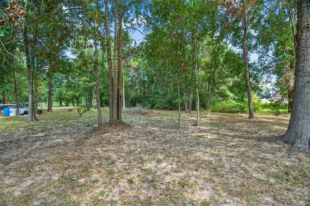 1657 County Road 3404, Cleveland, TX 77327