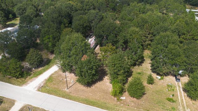 1657 County Road 3404, Cleveland, TX 77327