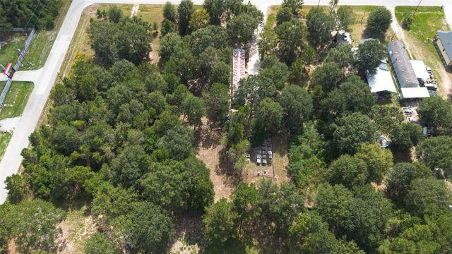 1657 County Road 3404, Cleveland, TX 77327