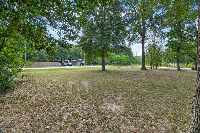 1657 County Road 3404, Cleveland, TX 77327